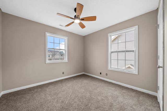 213 Azalea Dr, Oak Grove, KY 42262