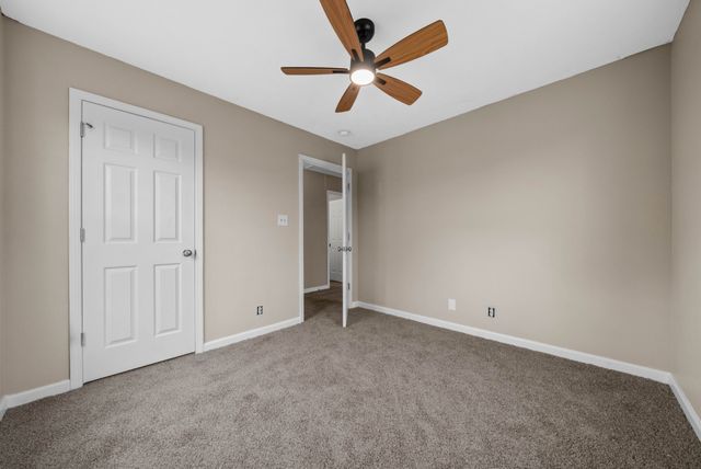 213 Azalea Dr, Oak Grove, KY 42262