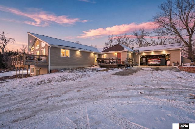 500 Mill Road, Raymond, NE 68428