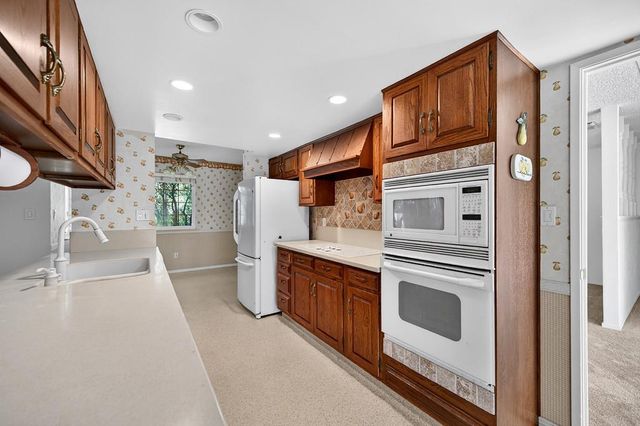 7624 Larkspur Ln, Orangevale, CA 95662