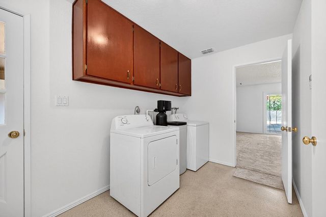 7624 Larkspur Ln, Orangevale, CA 95662