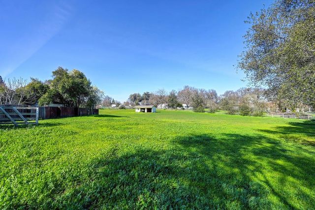 7624 Larkspur Ln, Orangevale, CA 95662