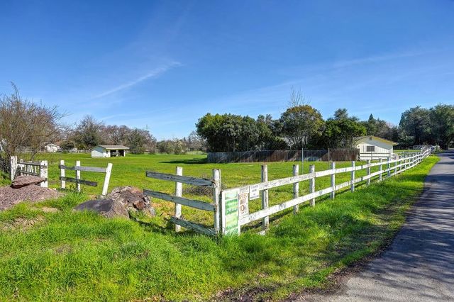 7624 Larkspur Ln, Orangevale, CA 95662