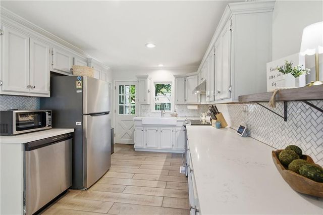 5426 Juniper Drive, Roeland Park, KS 66205