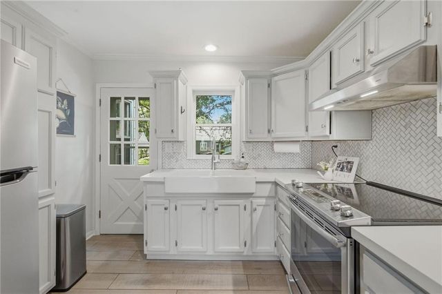 5426 Juniper Drive, Roeland Park, KS 66205