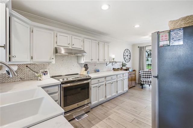 5426 Juniper Drive, Roeland Park, KS 66205