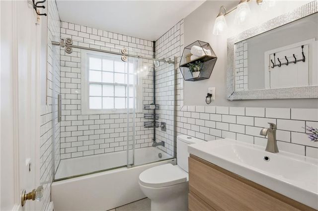 5426 Juniper Drive, Roeland Park, KS 66205