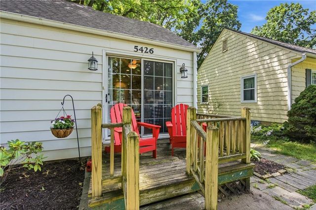 5426 Juniper Drive, Roeland Park, KS 66205