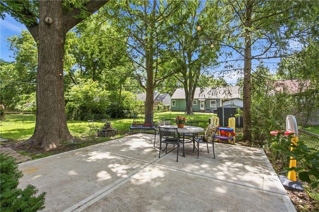 5426 Juniper Drive, Roeland Park, KS 66205