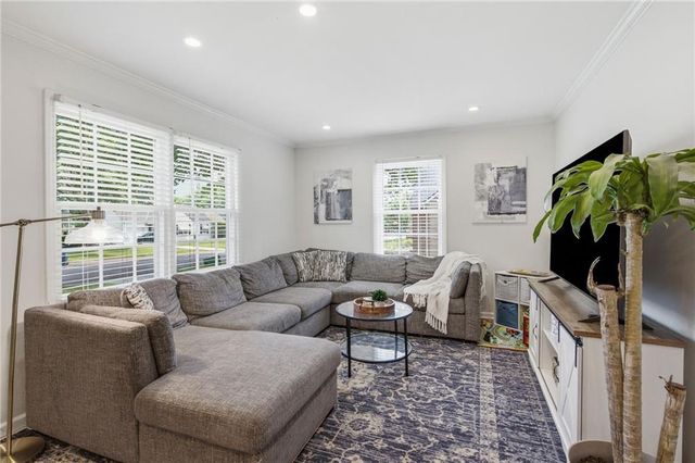 5426 Juniper Drive, Roeland Park, KS 66205