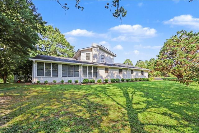 235 Minish Lake Road, Commerce, GA 30530