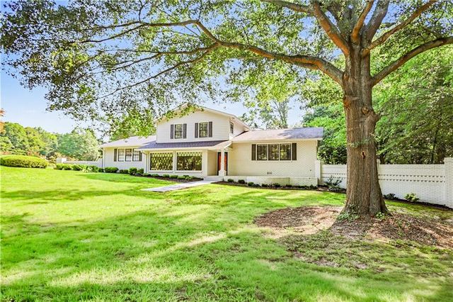 235 Minish Lake Road, Commerce, GA 30530