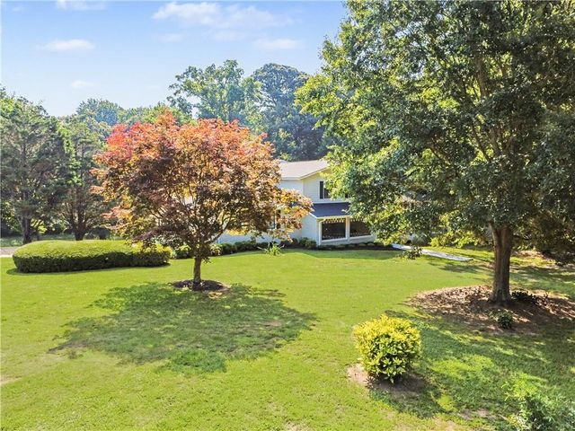 235 Minish Lake Road, Commerce, GA 30530
