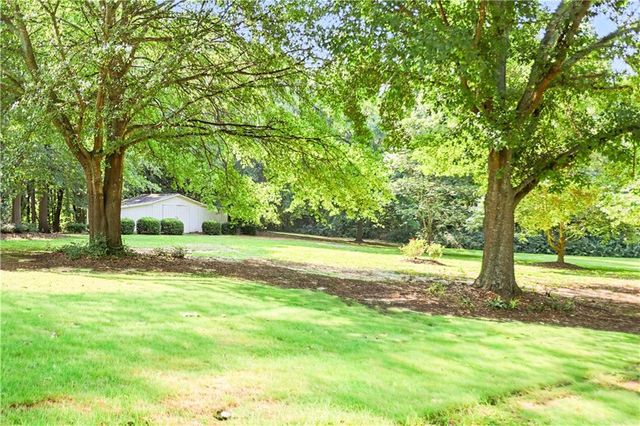235 Minish Lake Road, Commerce, GA 30530
