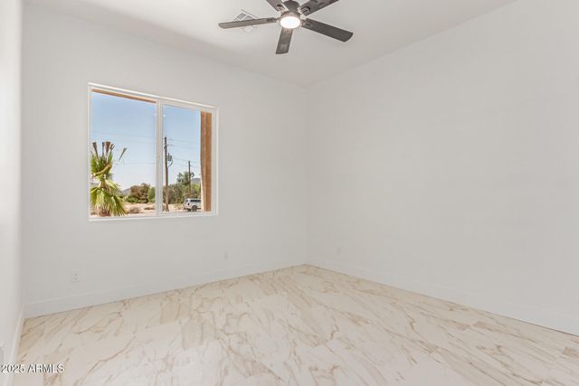 1545 S 391st Avenue, Tonopah, AZ 85354