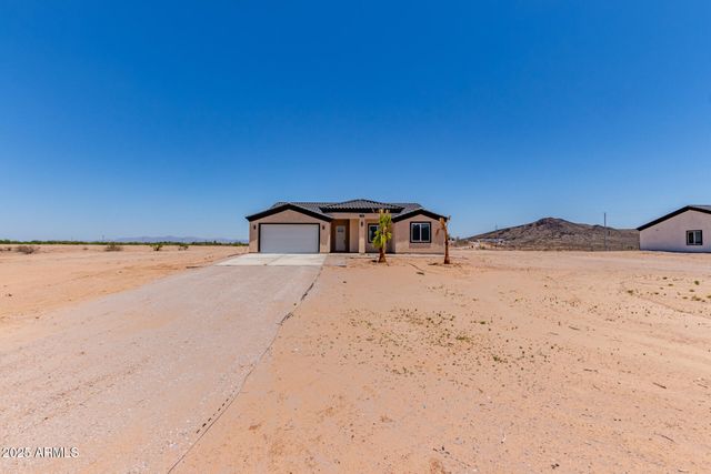1545 S 391st Avenue, Tonopah, AZ 85354