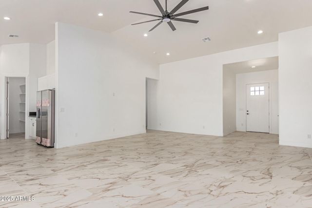 1545 S 391st Avenue, Tonopah, AZ 85354