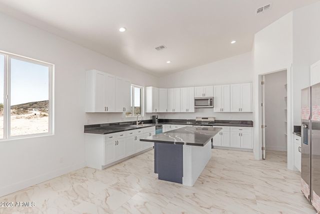 1545 S 391st Avenue, Tonopah, AZ 85354