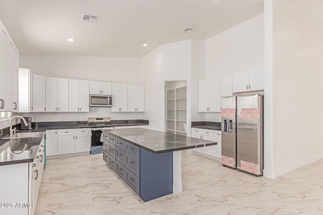 1545 S 391st Avenue, Tonopah, AZ 85354