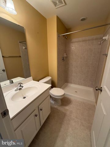 3787 LOUISE AVE, Chantilly, VA 20151