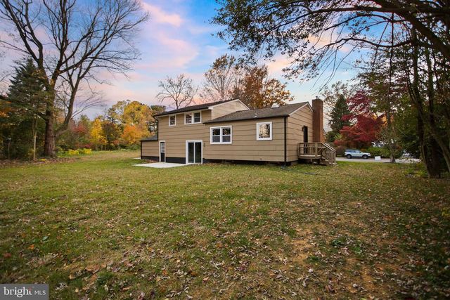 6 RYAN RD, Cranbury, NJ 08512