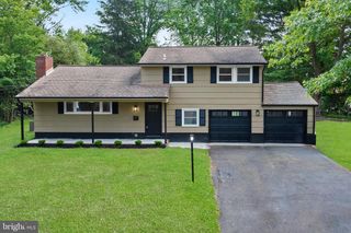 6 RYAN RD, Cranbury, NJ 08512