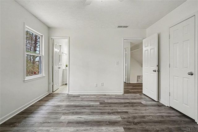 3855 Laurel Falls Drive, Snellville, GA 30039