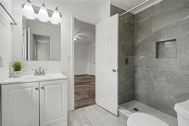 3855 Laurel Falls Drive, Snellville, GA 30039