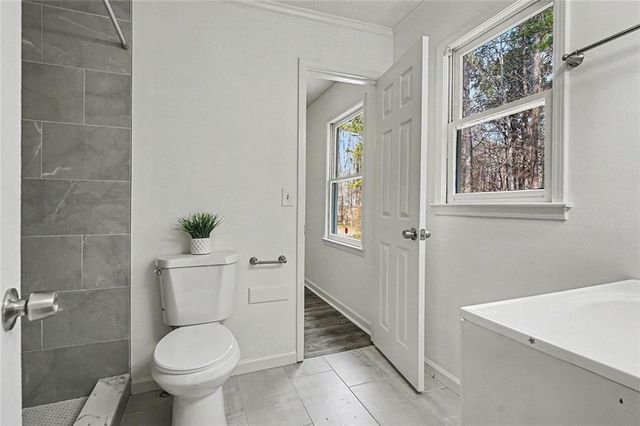 3855 Laurel Falls Drive, Snellville, GA 30039