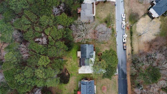 3855 Laurel Falls Drive, Snellville, GA 30039