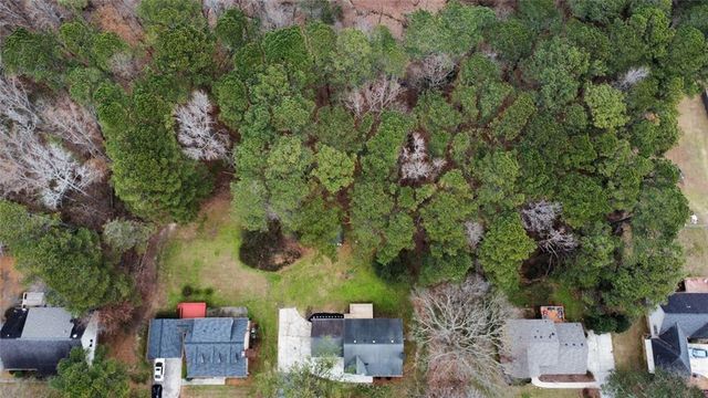 3855 Laurel Falls Drive, Snellville, GA 30039