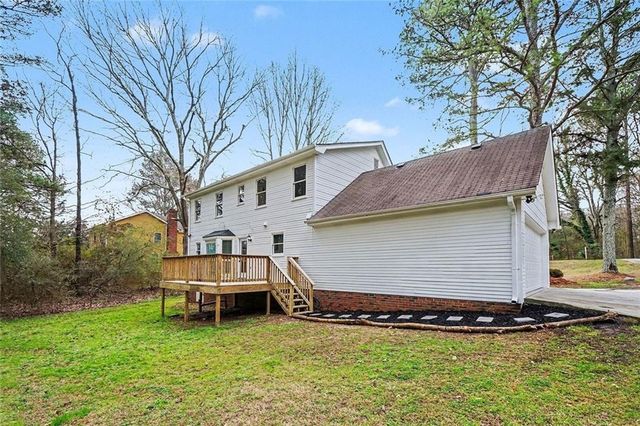 3855 Laurel Falls Drive, Snellville, GA 30039