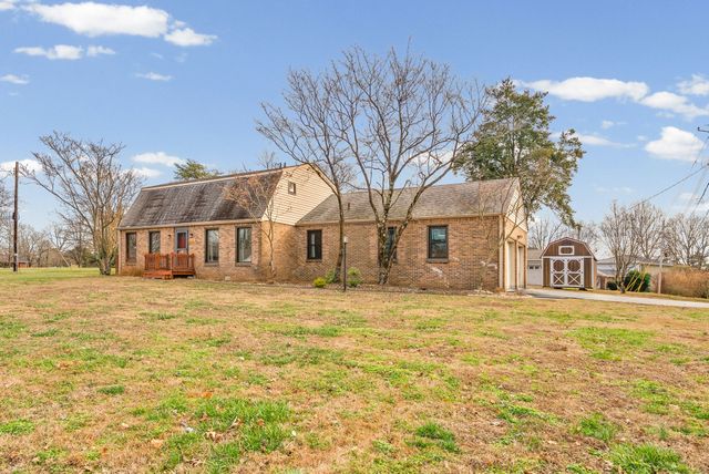 3012 Cox Mill Rd, Hopkinsville, KY 42240