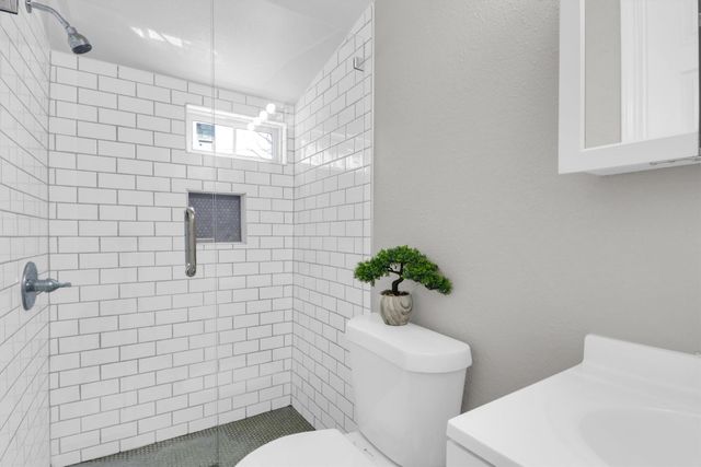 1208 Hansboro Avenue, Dallas, TX 75224