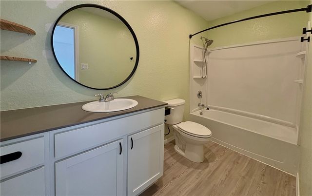 1109 Demeter Dr, Portland, TX 78374