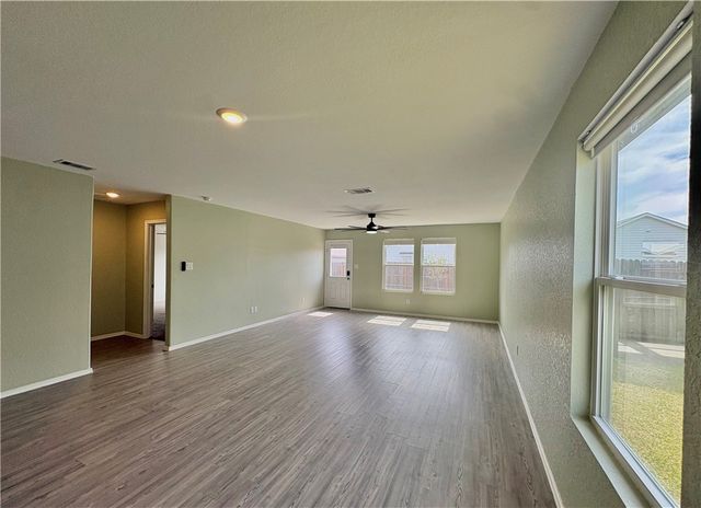 1109 Demeter Dr, Portland, TX 78374