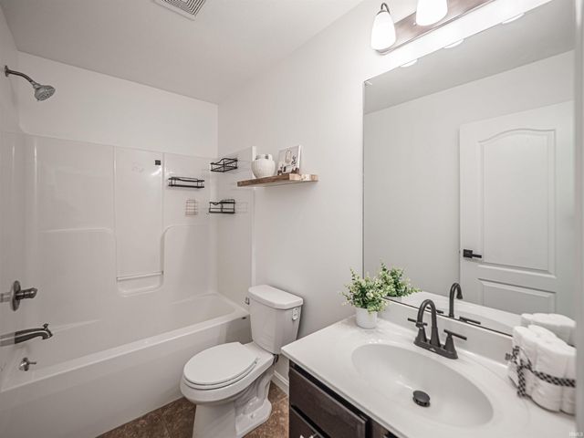 4111 Eagle Watch Drive, Evansville, IN 47725