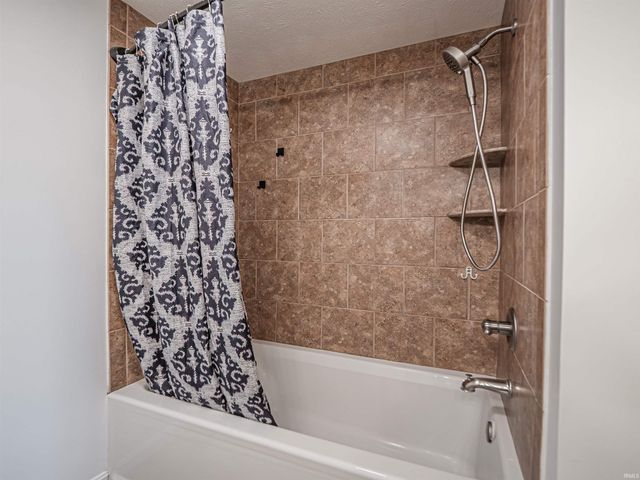 4111 Eagle Watch Drive, Evansville, IN 47725