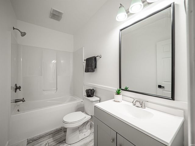 4111 Eagle Watch Drive, Evansville, IN 47725