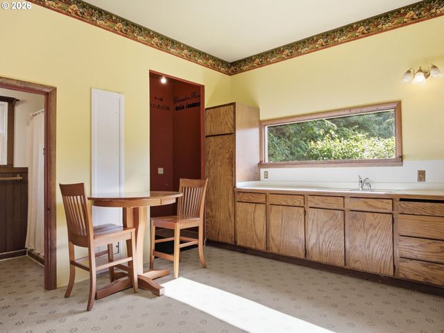 1829 IRVING Ave, Astoria, OR 97103