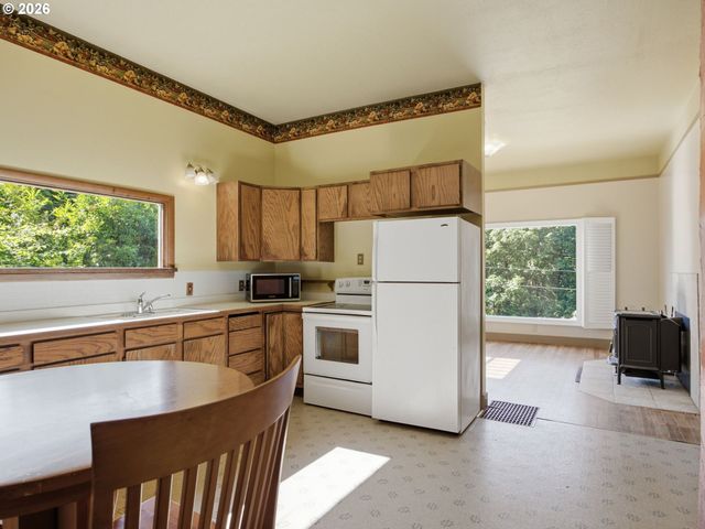 1829 IRVING Ave, Astoria, OR 97103
