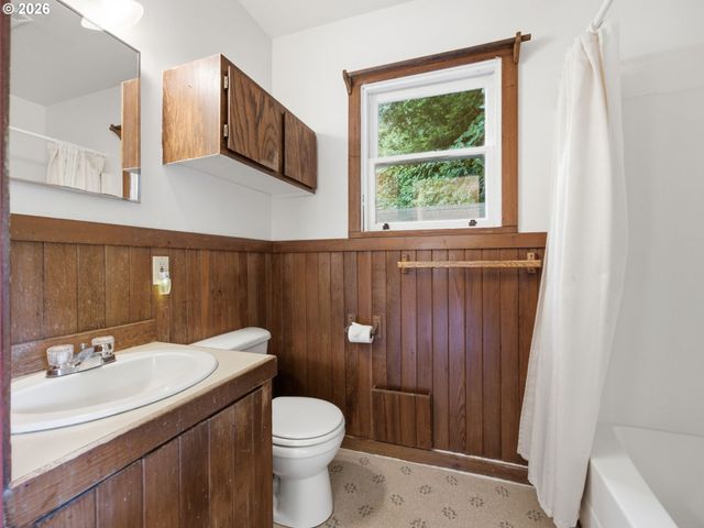 1829 IRVING Ave, Astoria, OR 97103