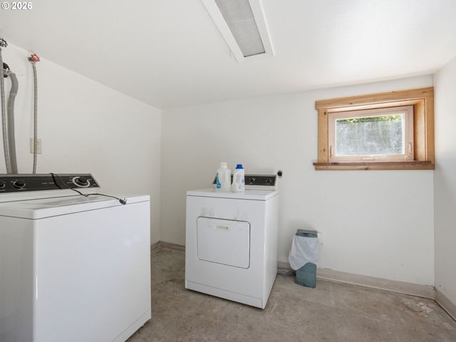 1829 IRVING Ave, Astoria, OR 97103
