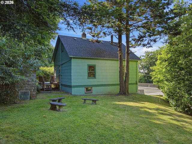 1829 IRVING Ave, Astoria, OR 97103