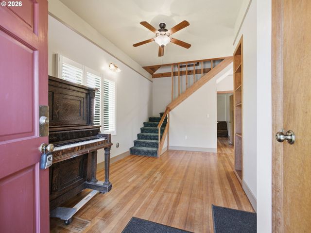 1829 IRVING Ave, Astoria, OR 97103