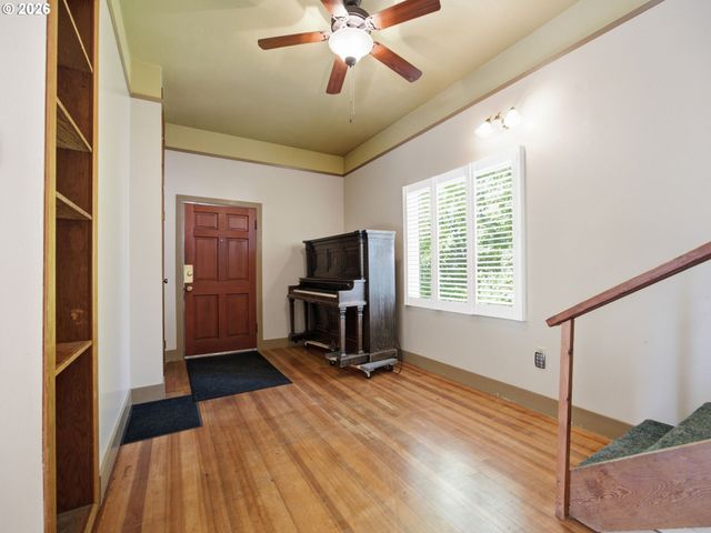 1829 IRVING Ave, Astoria, OR 97103