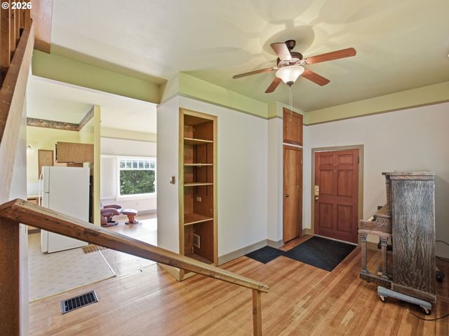 1829 IRVING Ave, Astoria, OR 97103