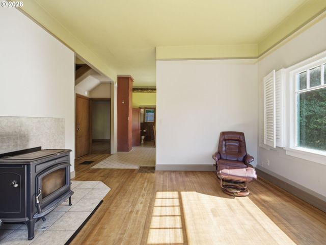 1829 IRVING Ave, Astoria, OR 97103