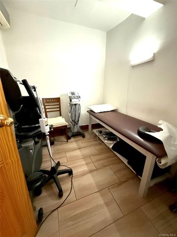 13710 Franklin Avenue L2, Flushing, NY 11355