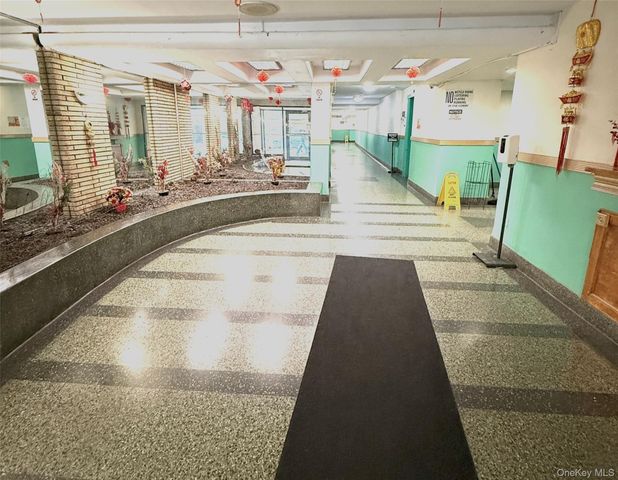 13710 Franklin Avenue L2, Flushing, NY 11355